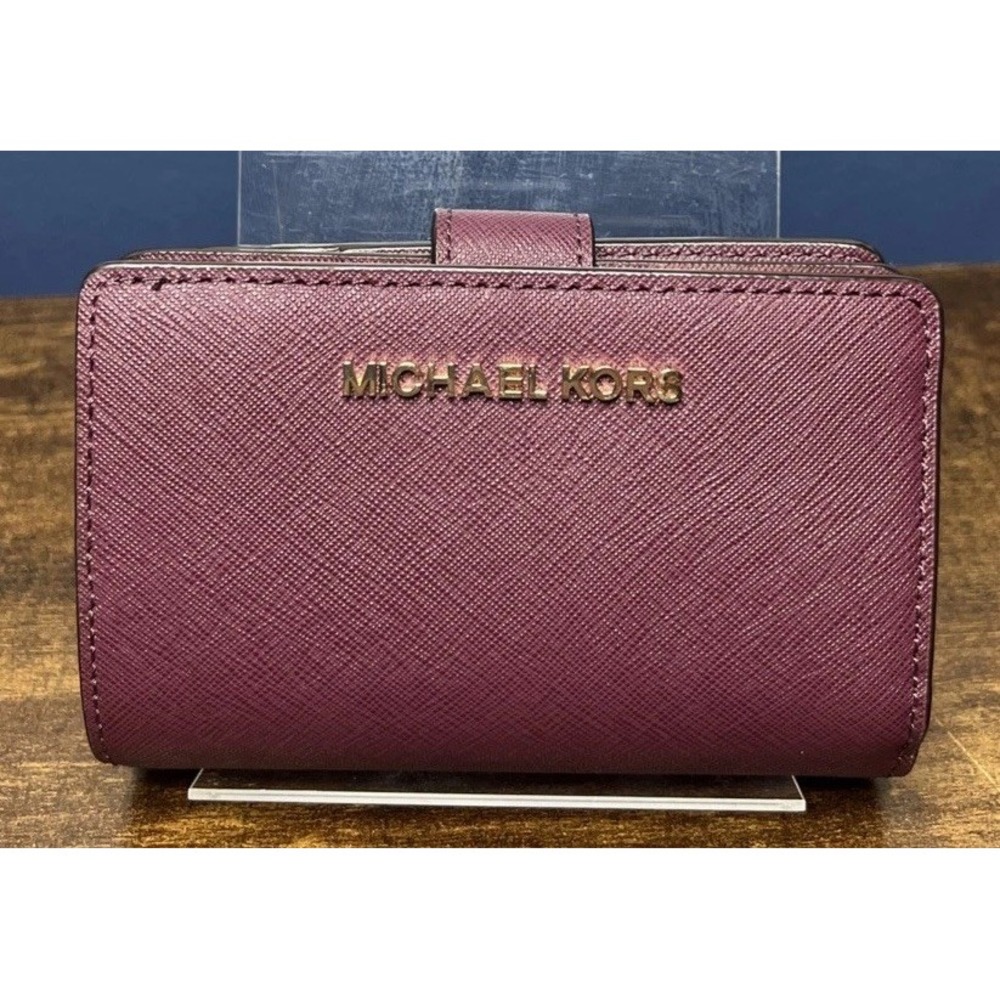 MICHAEL KORS JET SET TRAVEL MEDIUM BIFOLD COIN ZIPPER WALLET  PURPLE PLUM